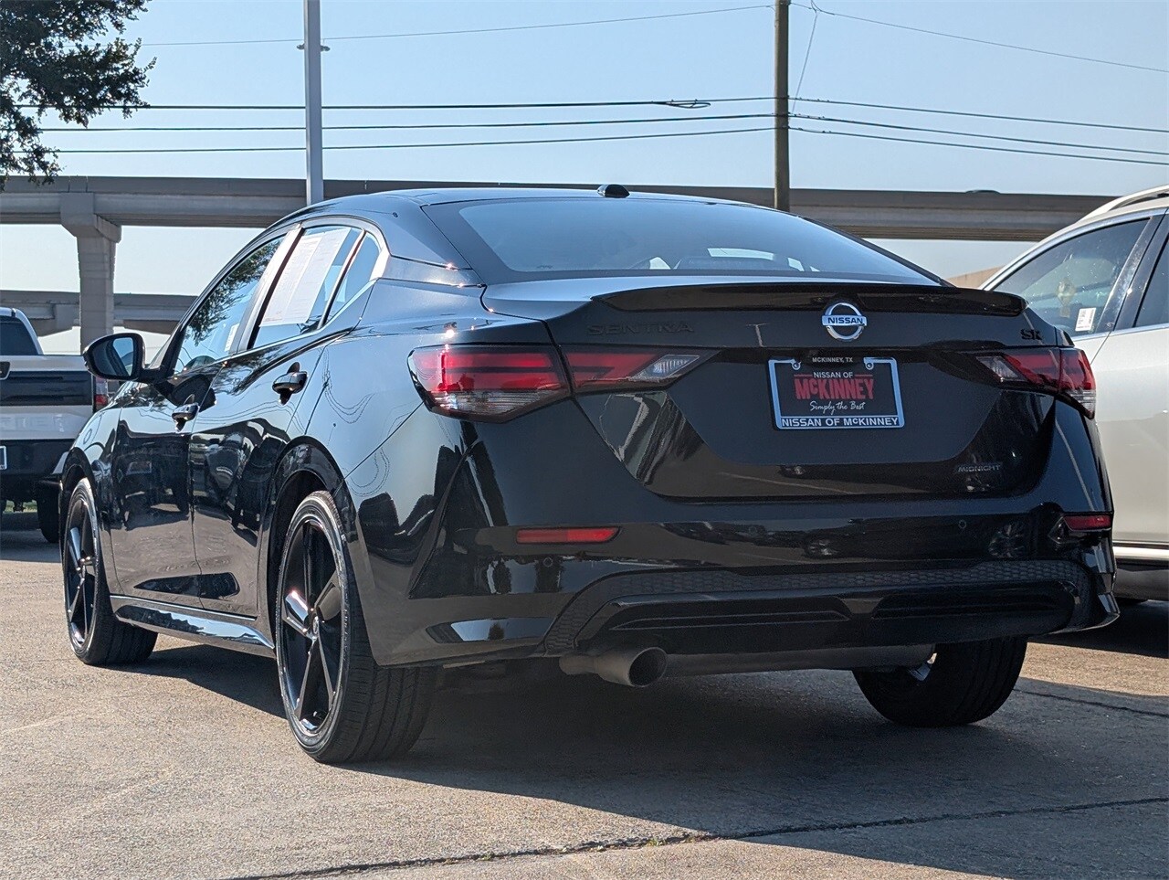 2022 Nissan Sentra SR Midnight Edition photo 2