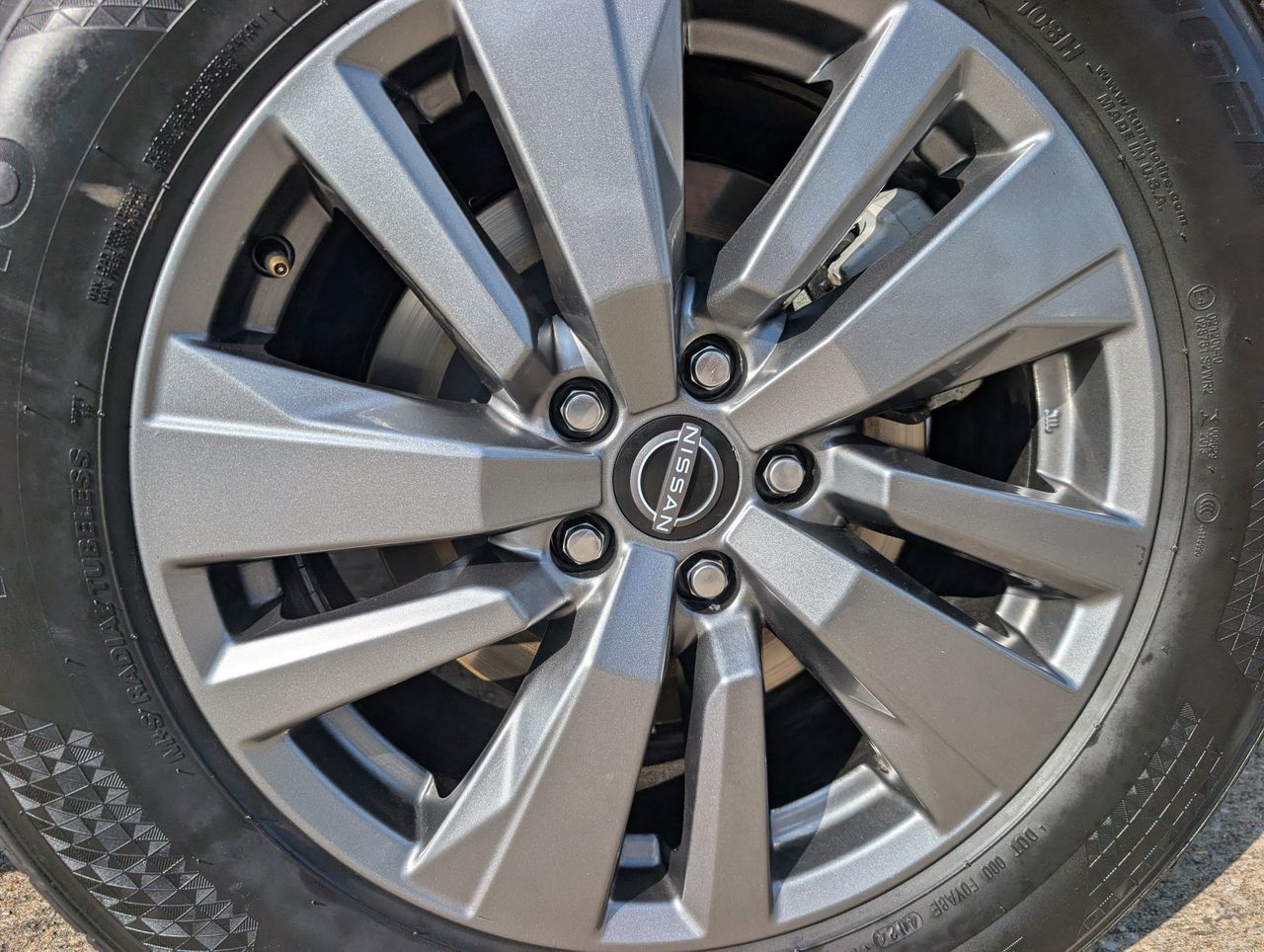 2025 Nissan Pathfinder SV - Photo 7