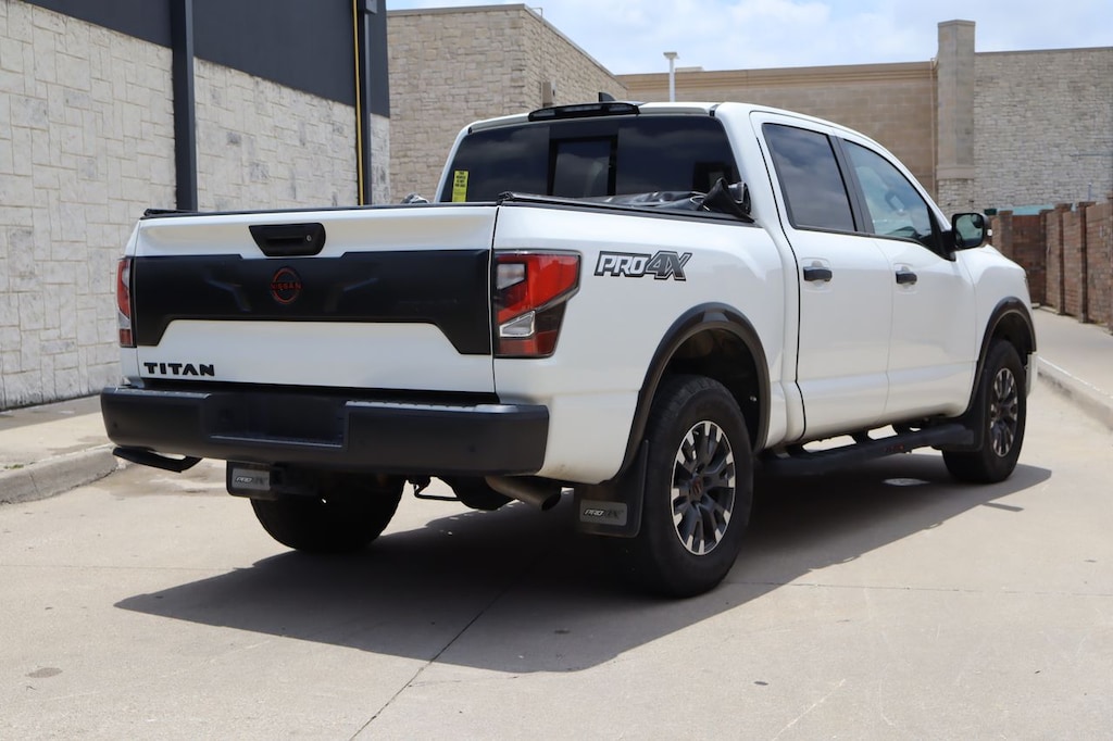 Used 2024 Nissan Titan PRO-4X w/Nav/Convp/Moonroofp/Utilityp Truck Crew Cab