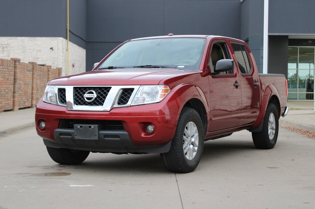 Used 2017 Nissan Frontier SV w/Valuetruckpkg/Leather Truck Crew Cab