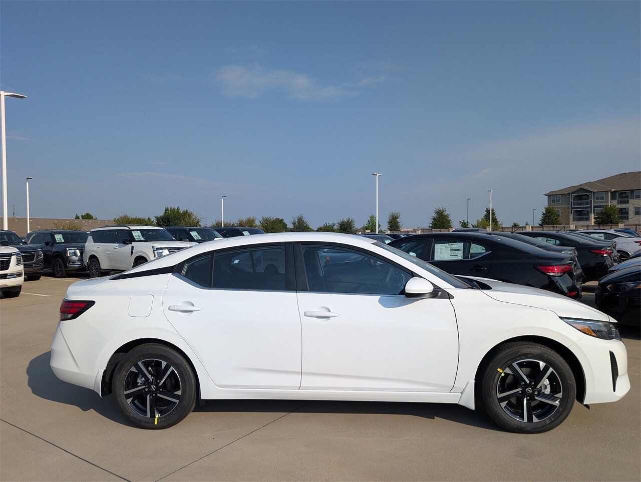 2025 Nissan Sentra SV photo 3