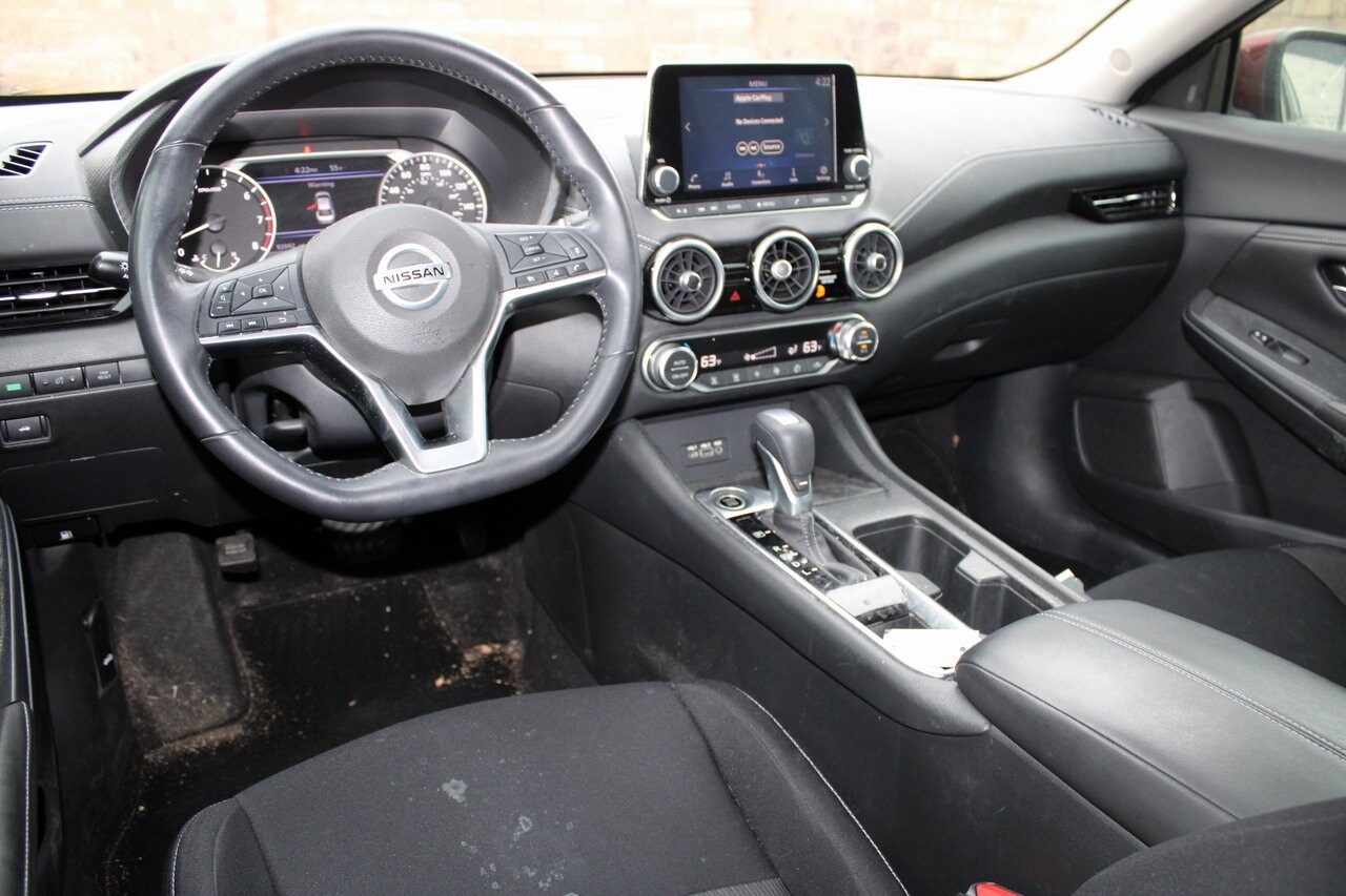 2020 Nissan Sentra SV photo 3