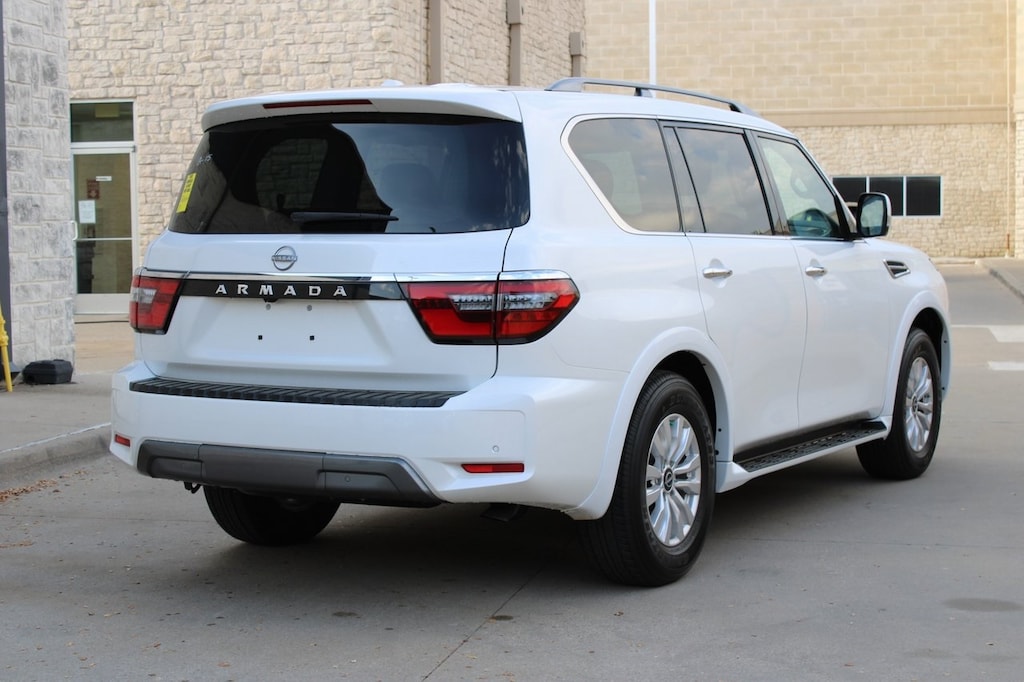 Used 2023 Nissan Armada SV w/Nav SUV