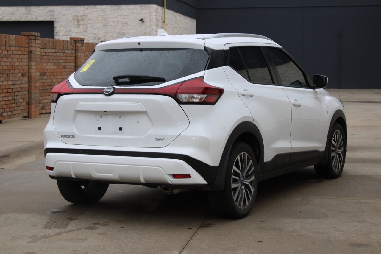 2024 Nissan Kicks SV photo 3