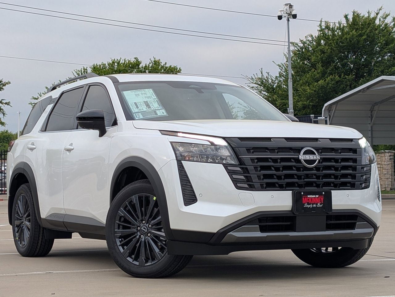 View vehicle photo 2