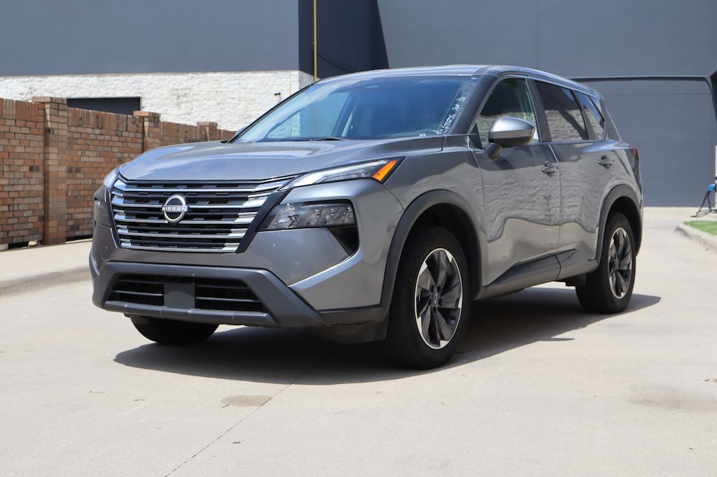 Used 2024 Nissan Rogue SV SUV