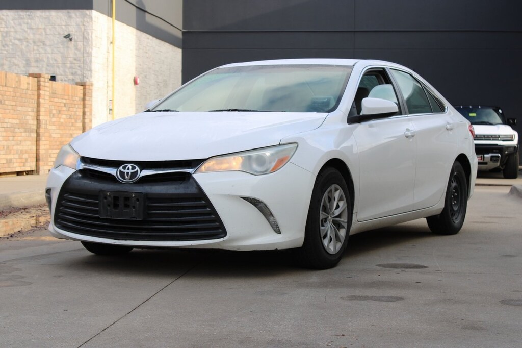 Used 2017 Toyota Camry LE Sedan