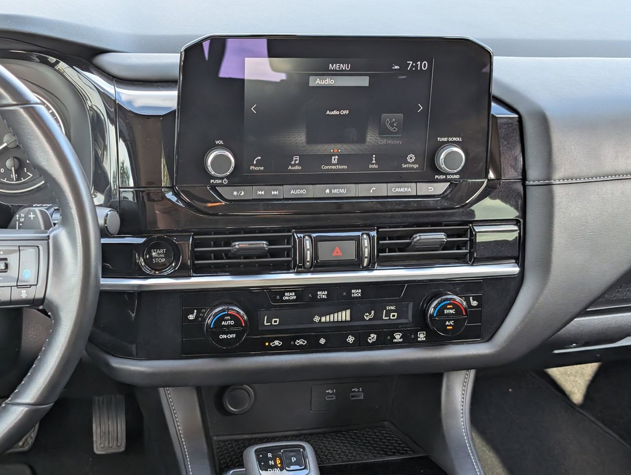 2025 Nissan Pathfinder SV - Photo 12