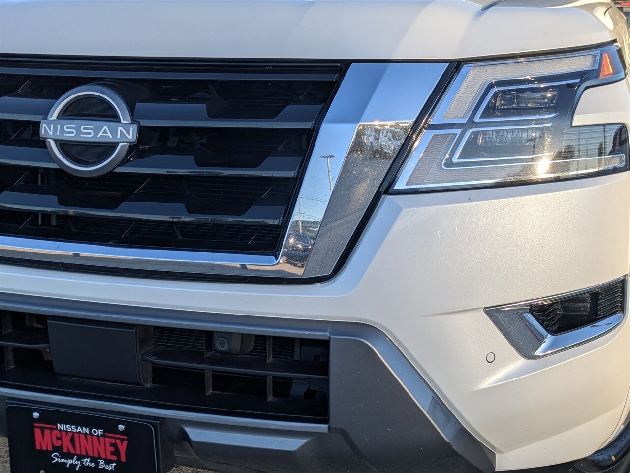 2022 Nissan Armada SV photo 3