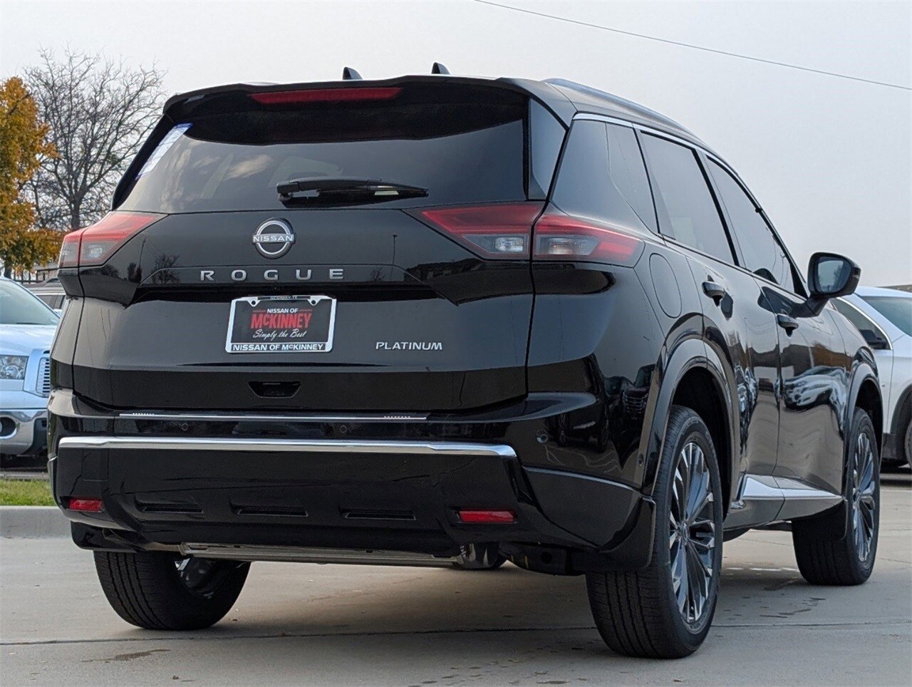 2025 Nissan Rogue Platinum photo 3