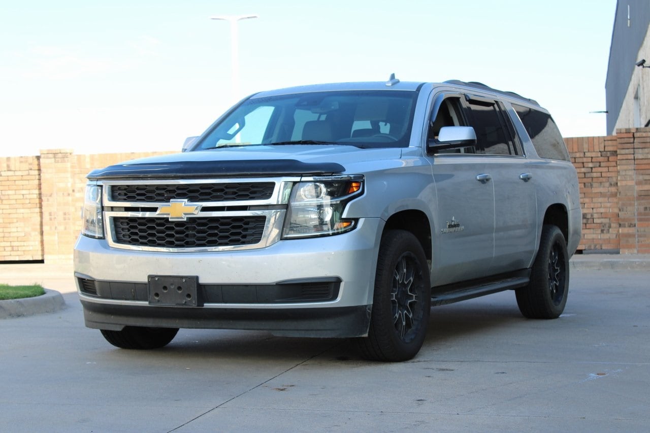 Used 2018 Chevrolet Suburban LT with VIN 1GNSCHKC4JR194204 for sale in Mckinney, TX