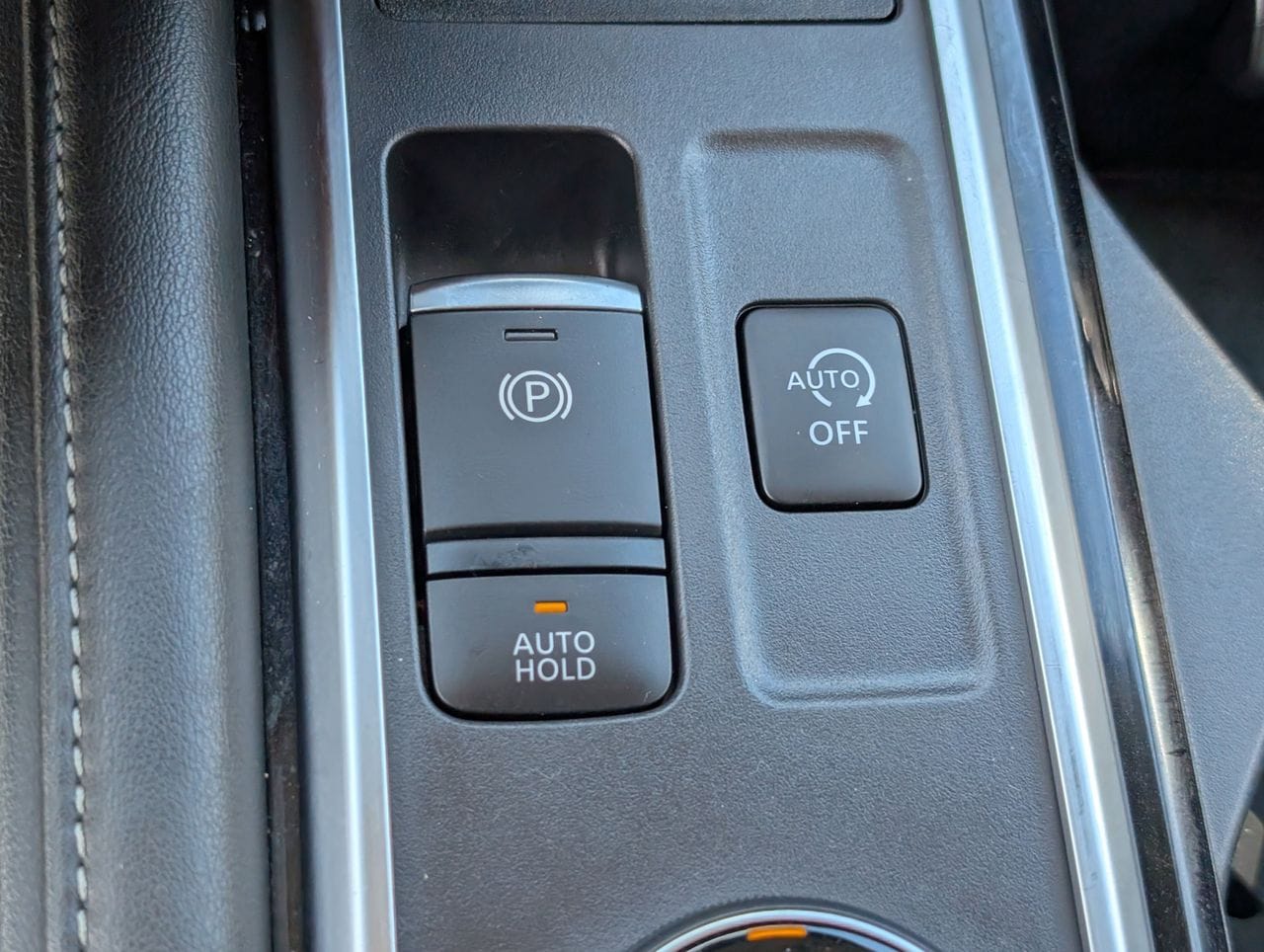 2025 Nissan Pathfinder SV - Photo 20