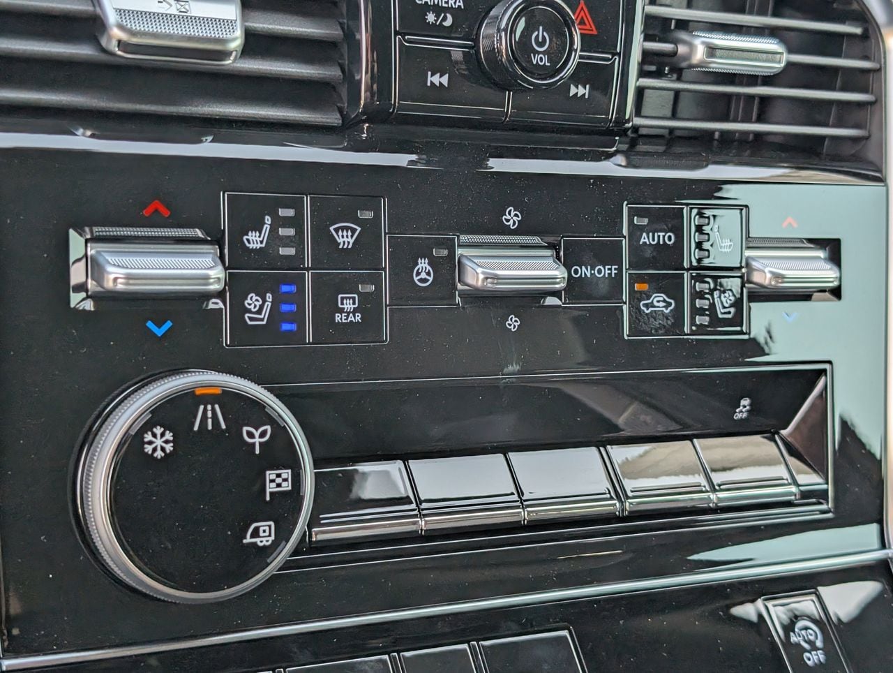 2026 Nissan Armada Platinum - Photo 13