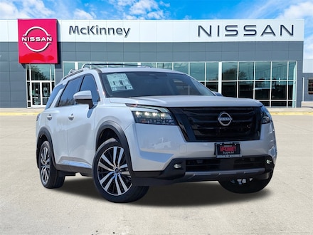 2025 Nissan Pathfinder Platinum SUV