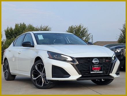 2025 Nissan Altima SR Sedan