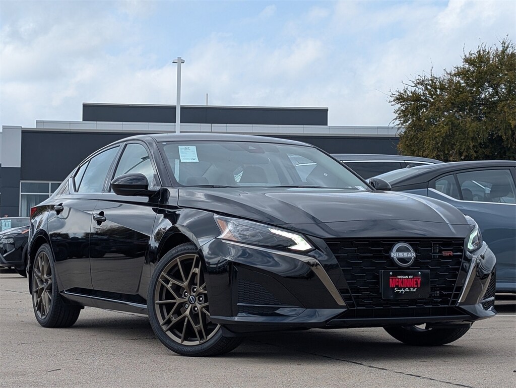 New 2025 Nissan Altima SR Sedan