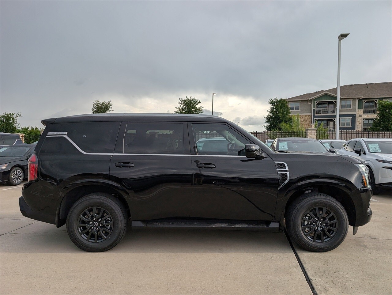 2025 Nissan Armada SV photo 3