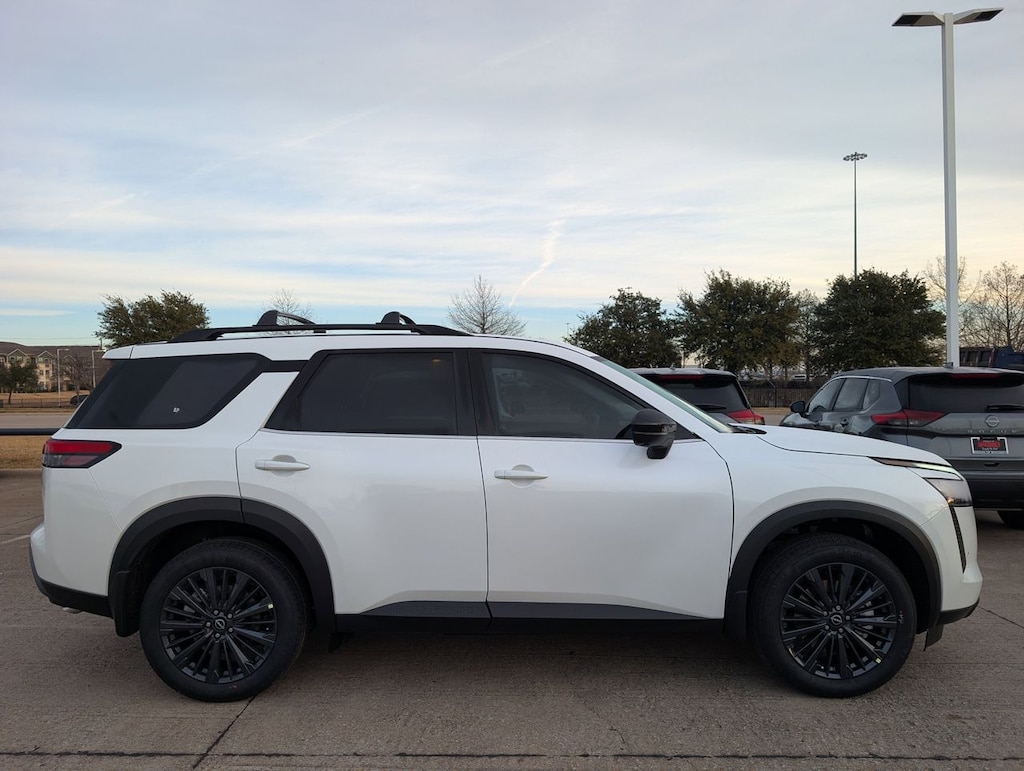 New 2026 Nissan Pathfinder SL SUV