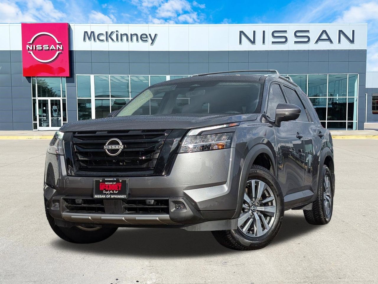 2024 Nissan Pathfinder SL 2WD's photo