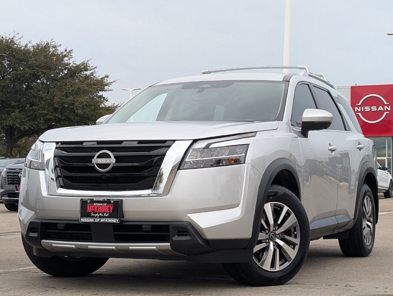 2023 Nissan Pathfinder SL FWD