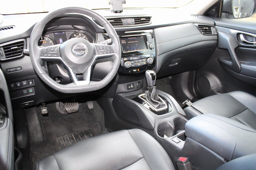 Used 2020 Nissan Rogue SV w/Leather SUV