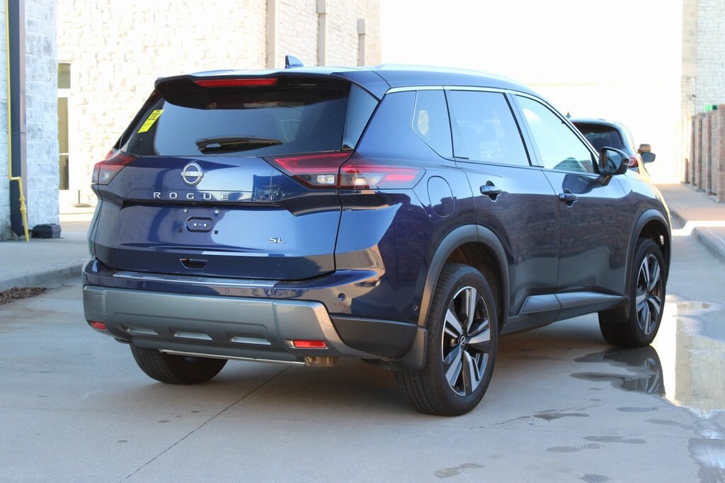 Used 2024 Nissan Rogue SL SUV