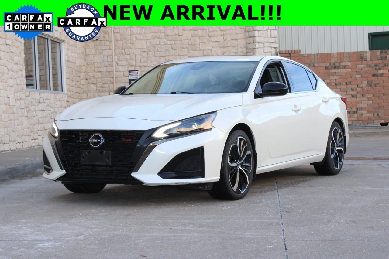 2023 Nissan Altima SR