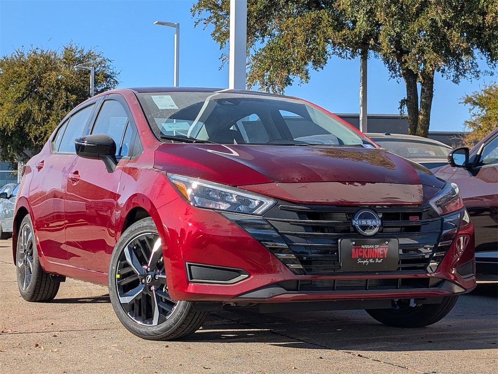 New 2025 Nissan Versa 1.6 SR Sedan