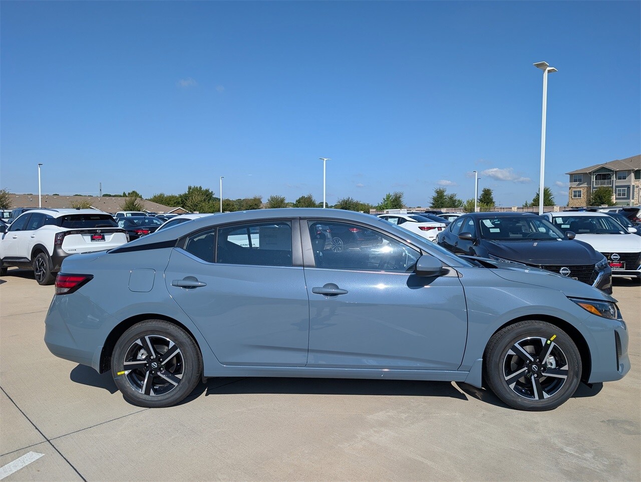 2025 Nissan Sentra SV photo 2