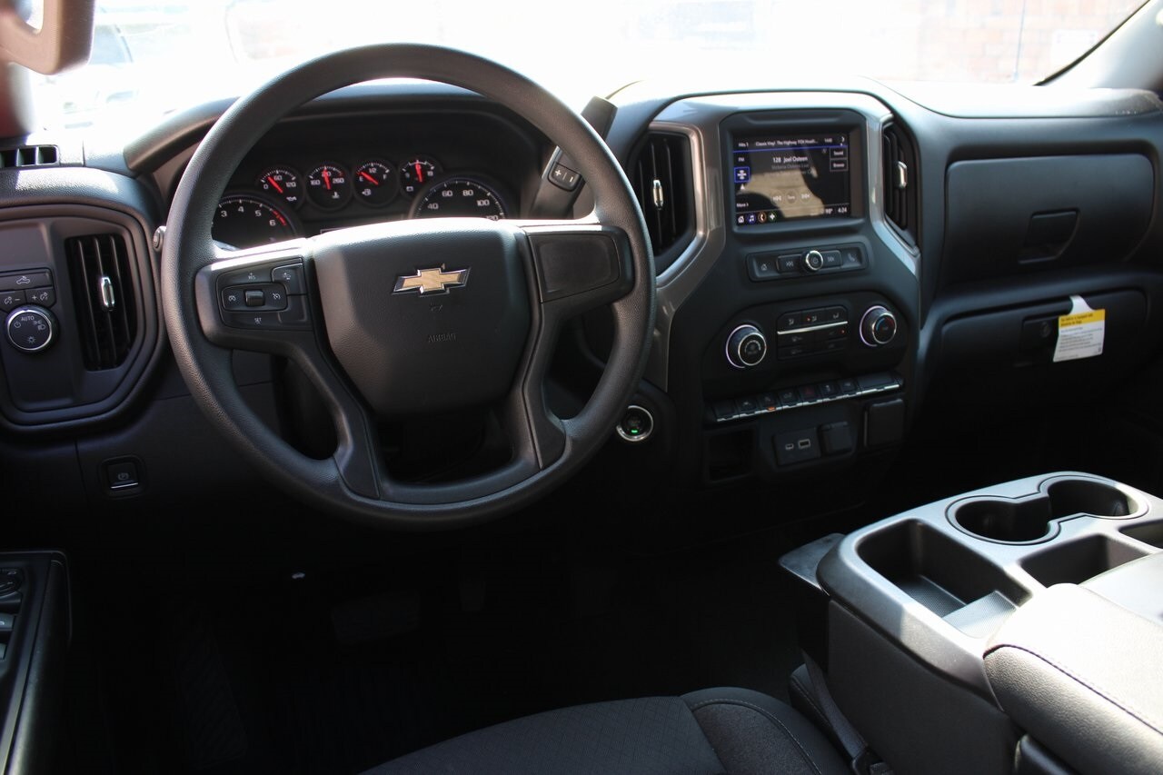 2022 Chevrolet Silverado 1500 Custom photo 4