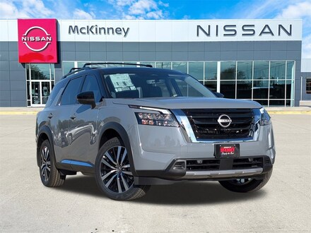 2025 Nissan Pathfinder Platinum SUV