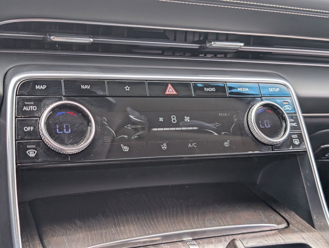 2024 GENESIS GV80 Standard - Photo 15