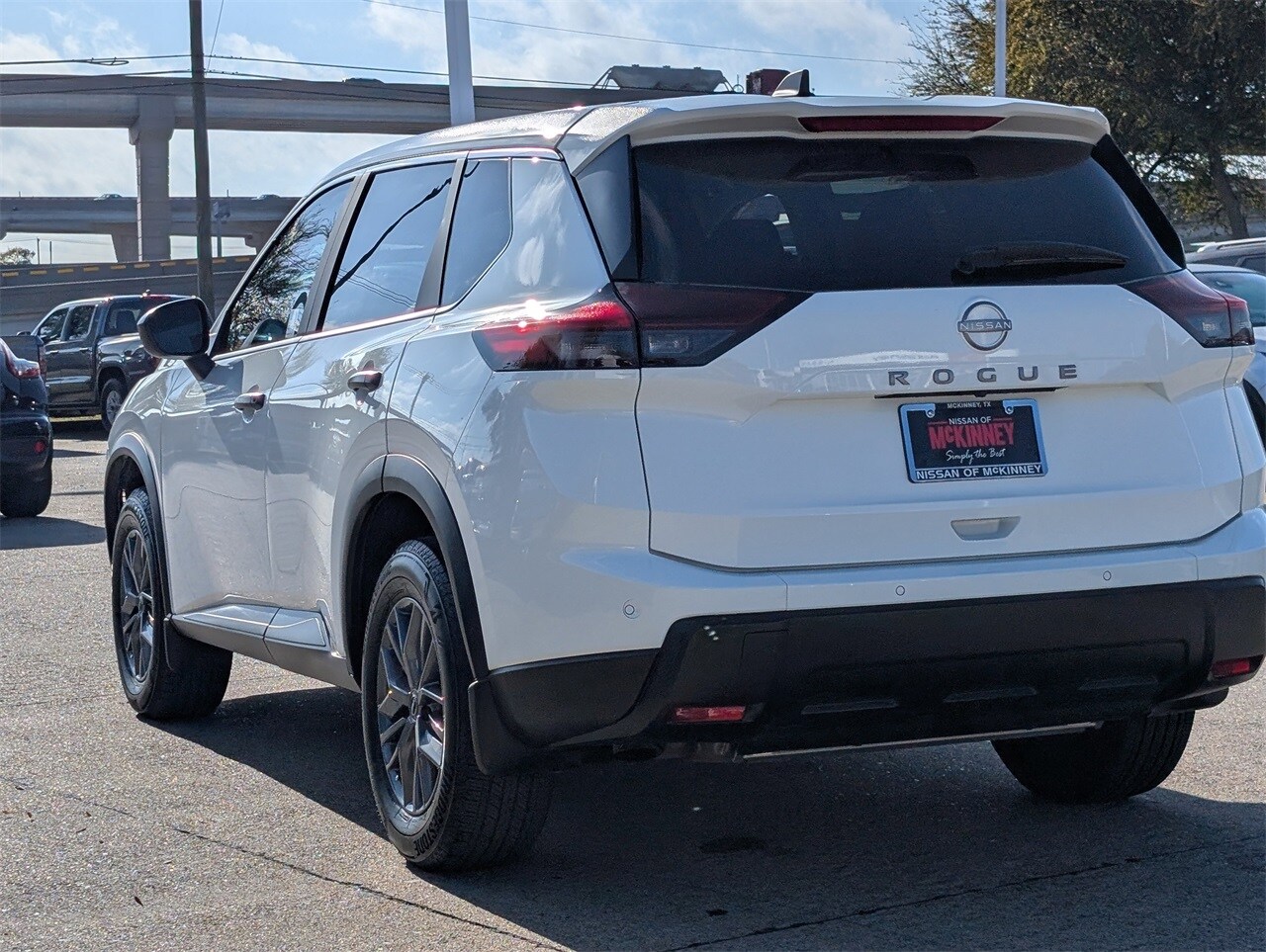 2025 Nissan Rogue S photo 2