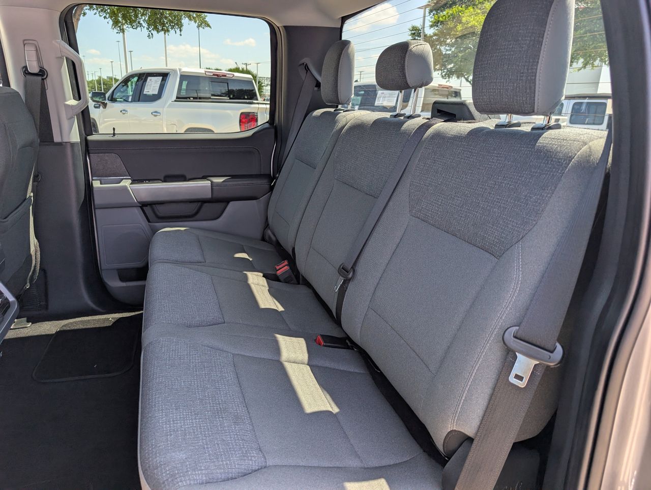 2025 Ford F-150 XLT - Photo 27
