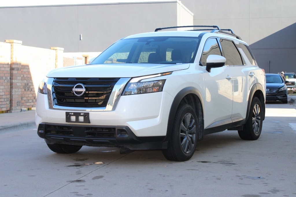Used 2024 Nissan Pathfinder SV SUV