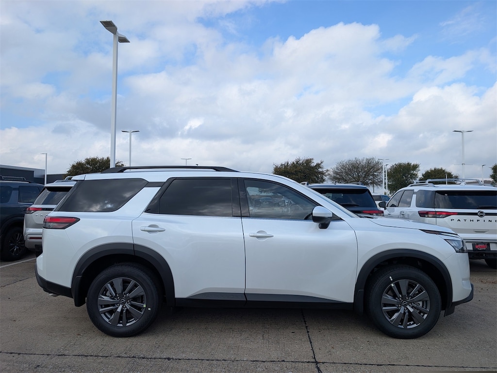 New 2025 Nissan Pathfinder SV SUV