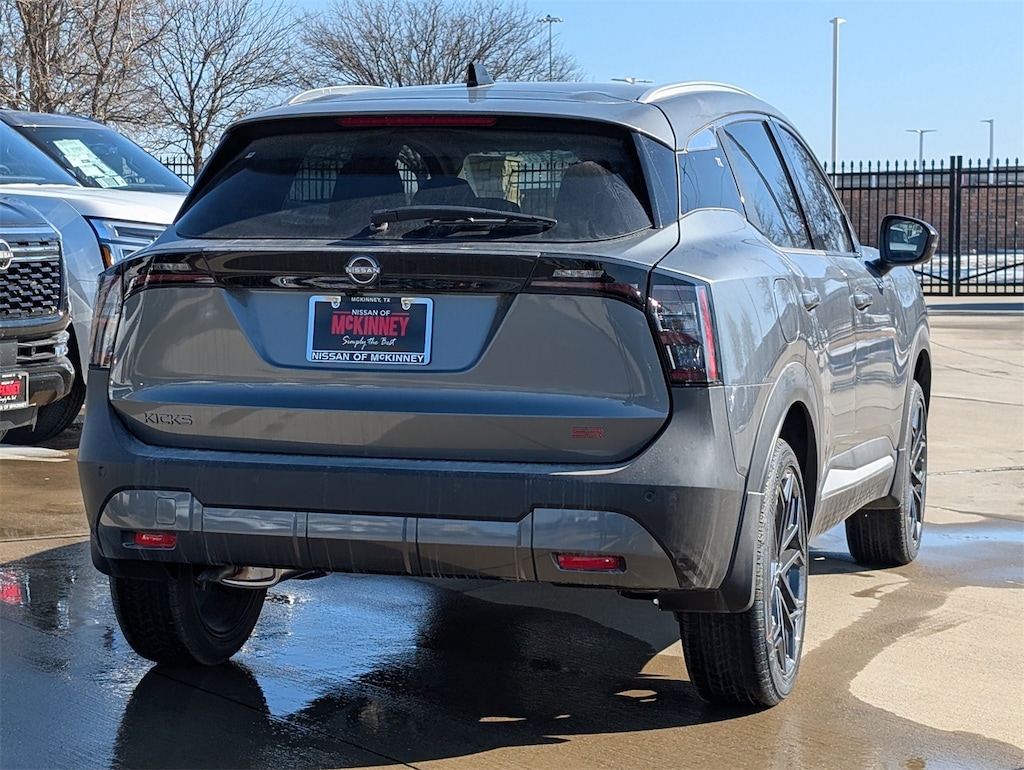 New 2026 Nissan Kicks SR SUV