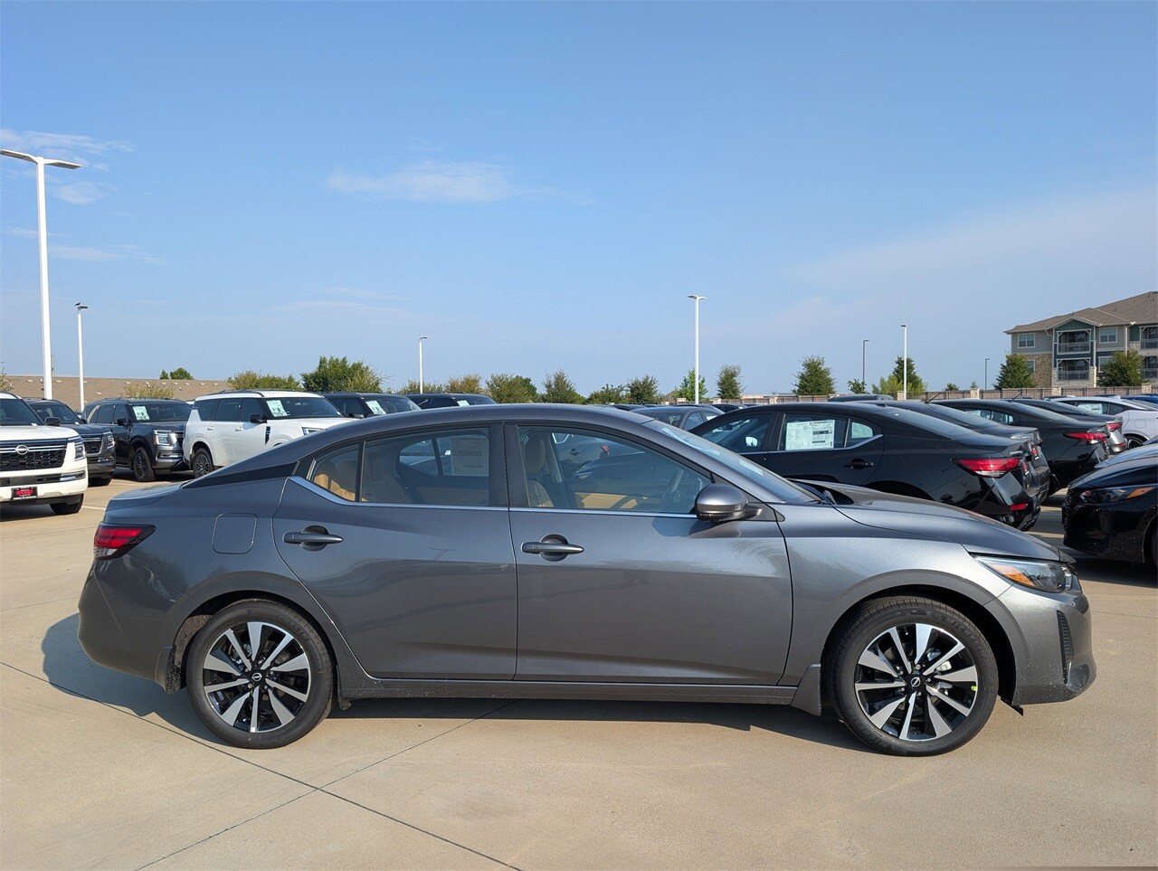 2025 Nissan Sentra SV photo 3