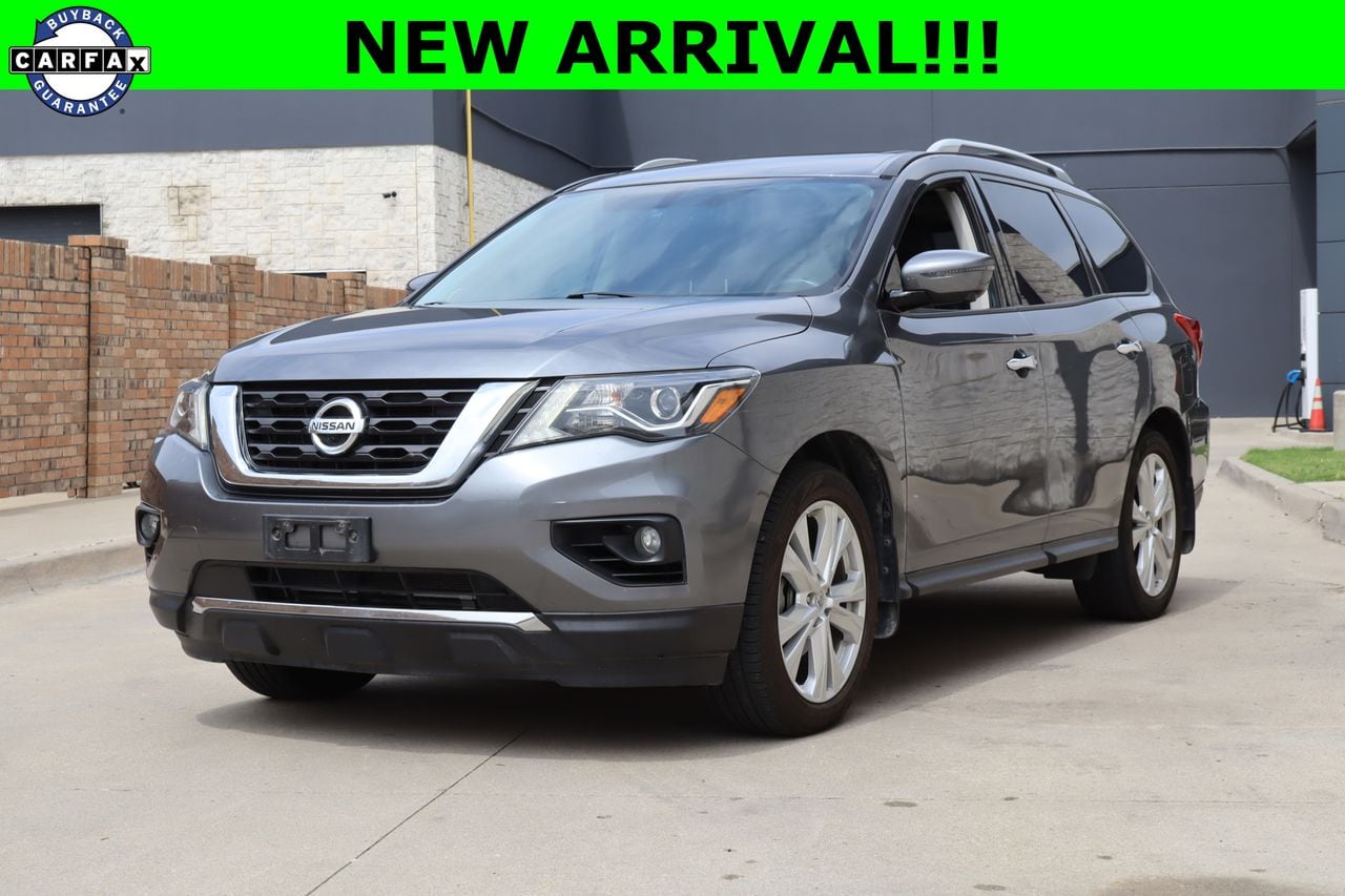 2018 Nissan Pathfinder SL 2WD's photo