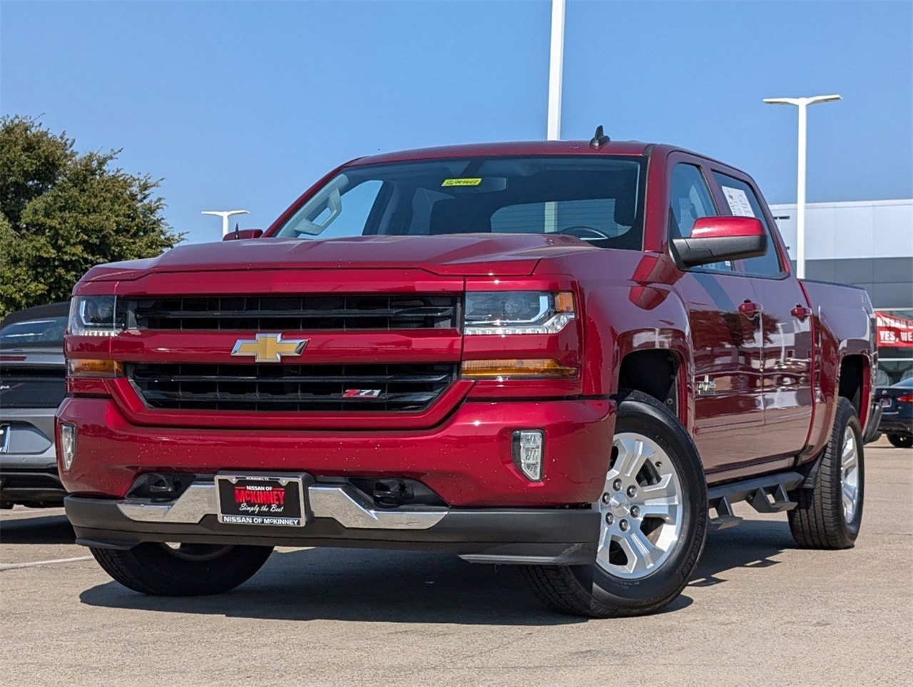 Used 2018 Chevrolet Silverado 1500 LT with VIN 3GCUKREC7JG493448 for sale in Mckinney, TX