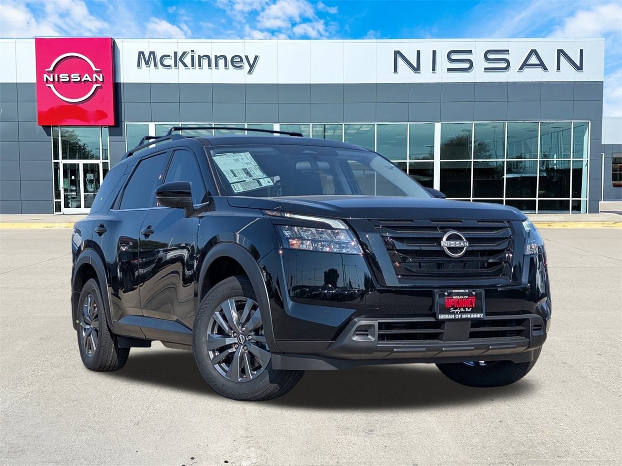 2025 Nissan Pathfinder SV's photo