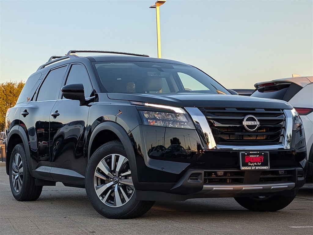 New 2025 Nissan Pathfinder SL SUV