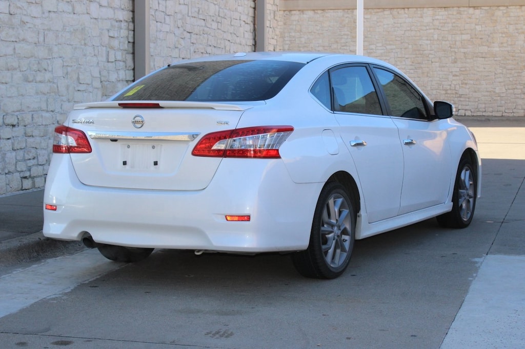 Used 2015 Nissan Sentra SR w/Nav/Premiumpkg Sedan