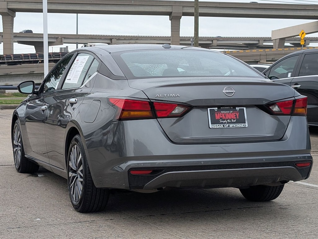 Used 2025 Nissan Altima 2.5 SV Sedan