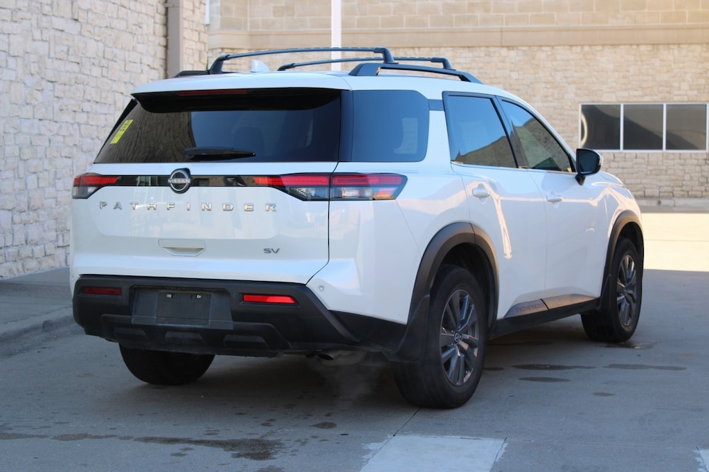 Used 2024 Nissan Pathfinder SV SUV