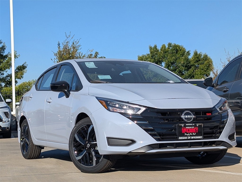 New 2025 Nissan Versa 1.6 SR Sedan