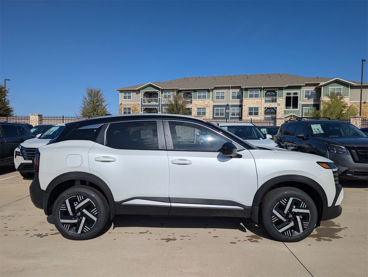 2026 Nissan Kicks SV photo 2