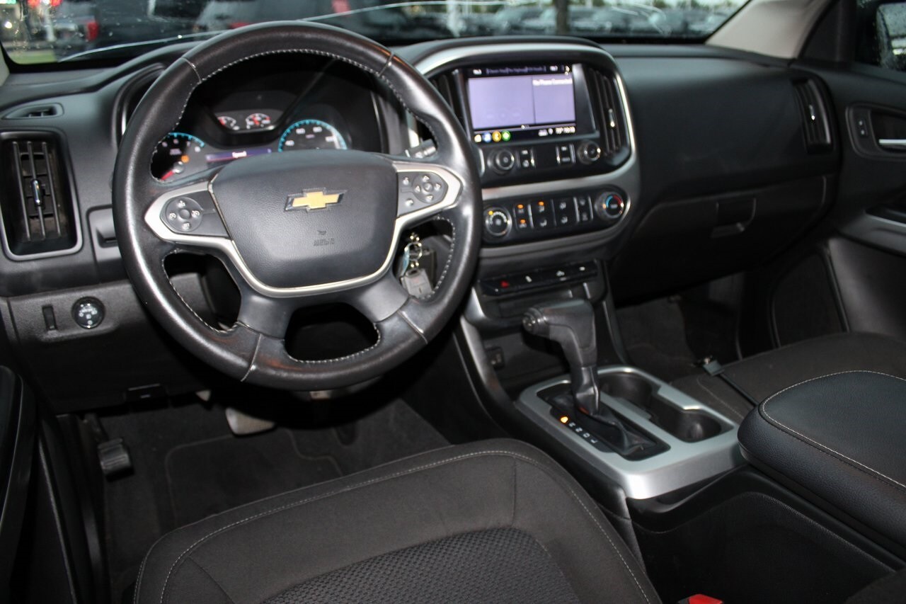 2020 Chevrolet Colorado LT photo 2