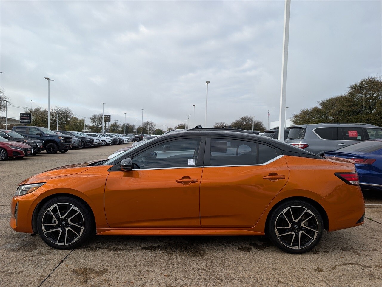 2024 Nissan Sentra SR photo 2