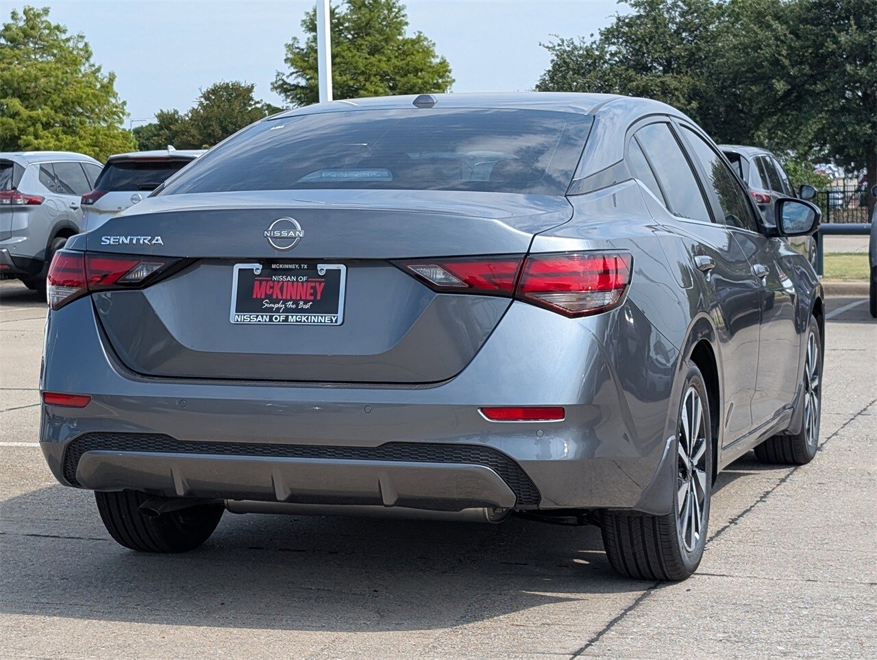 2025 Nissan Sentra SV photo 4